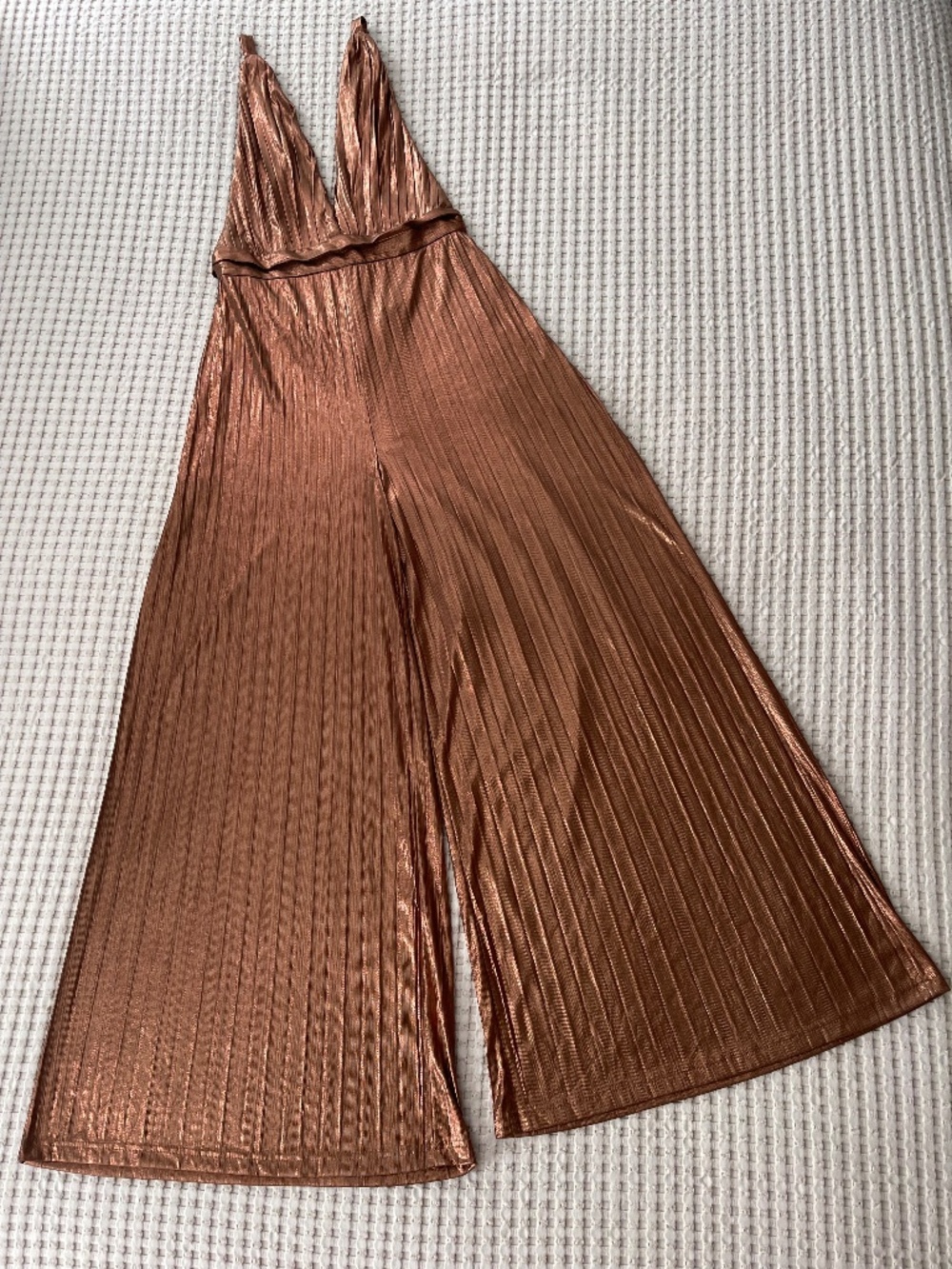 Fashion Nova Copper Metallic Halter Jumpsuit L Wide Leg Open Back